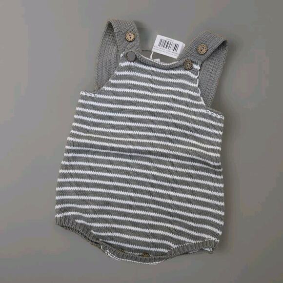 MEBIE BABY Grey/Whute Striped Knit Romper Sizs 0-3mos NWT‎ - Picture 1 of 3